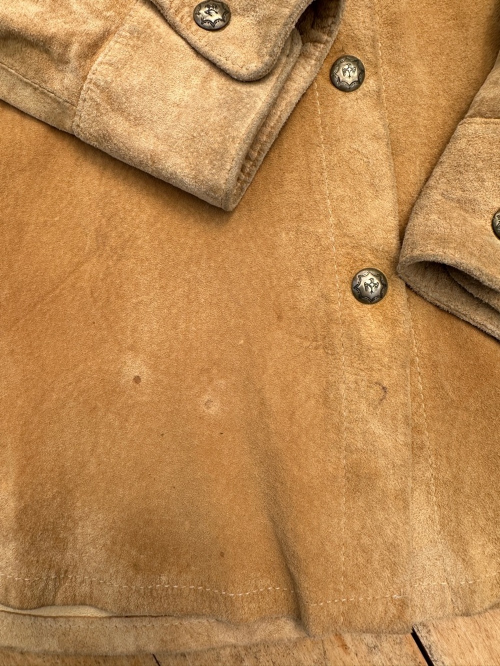 Vintage Patricia Wolf Suede Shirt - Picture 5 of 10